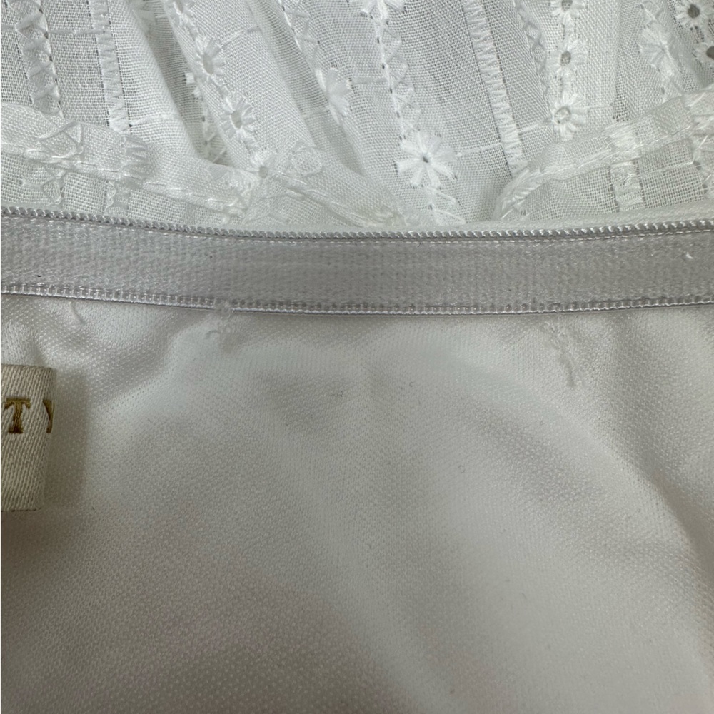 Thirty thirty LA White Eyelet Ruffle Crop Top Medium - Picture 7 of 9